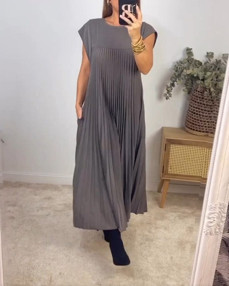 Sleeveless pleated simple solid color dress So-comfy 